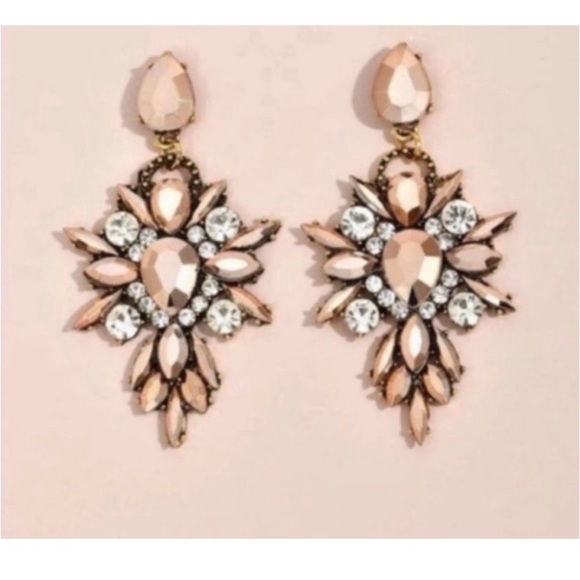 PLUS WRAP SILK DRESS & RHINESTONE EARRINGS SET - Picture 4 of 8